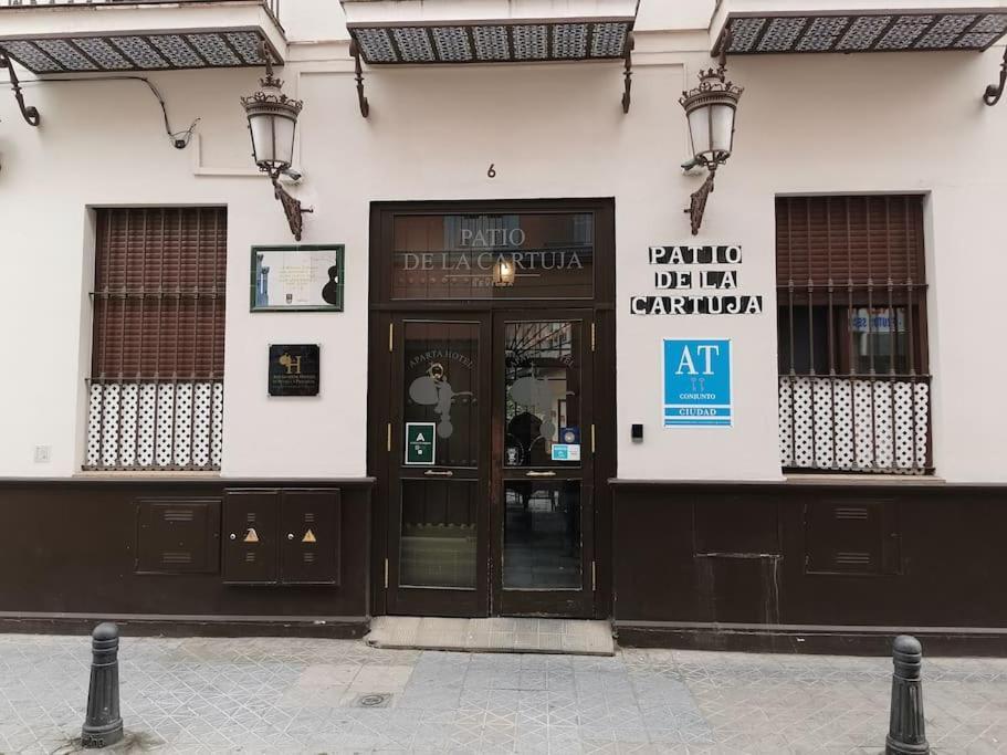 Apartamento Con Encanto En Patio Sevillano Sevilha Exterior foto